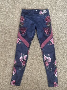 Violate the Dresscode Floral High-Waist Performance Leggings - Navy & Rose